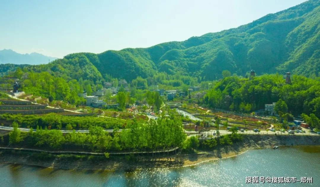 遛娃度假好去处,全景栾川风车主题山湾村速来打卡!