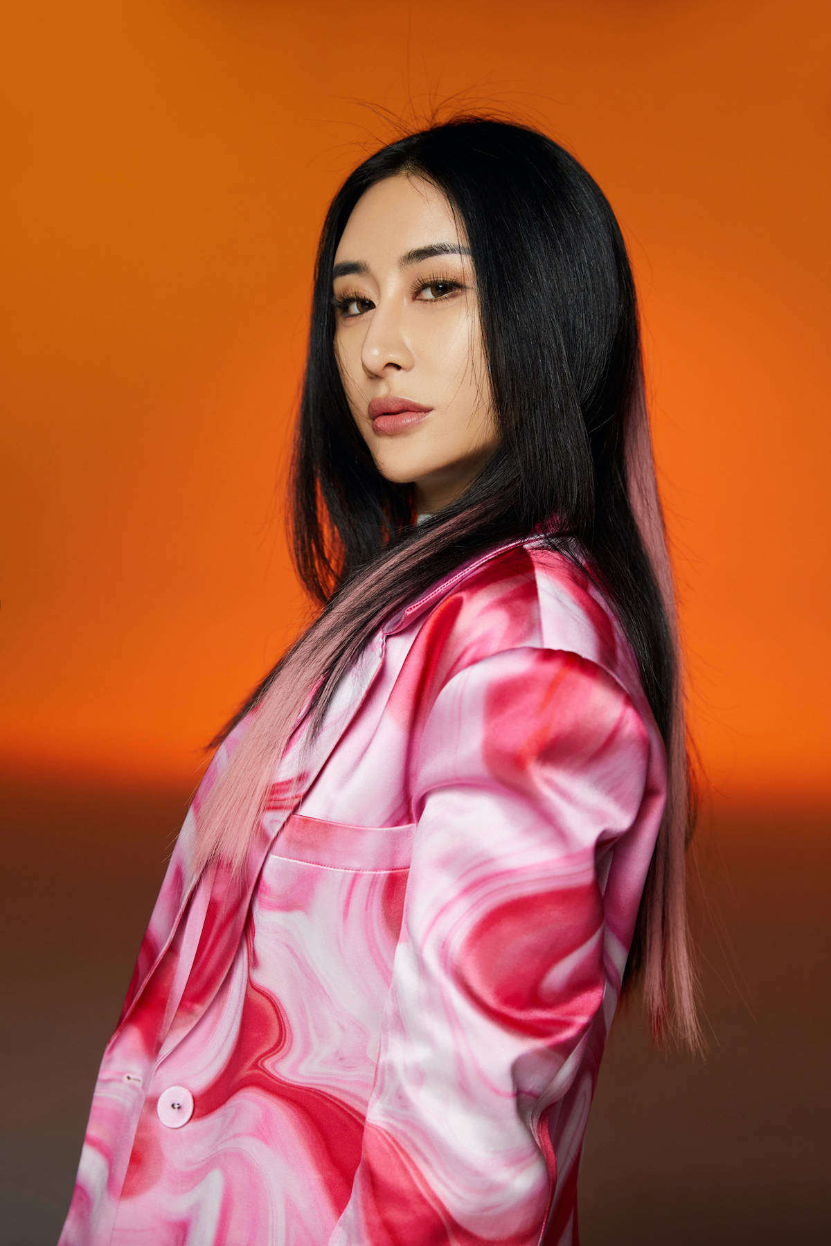 刘心艺单曲精粹完美彰显魅力圈粉无数频频热榜印证实力不凡