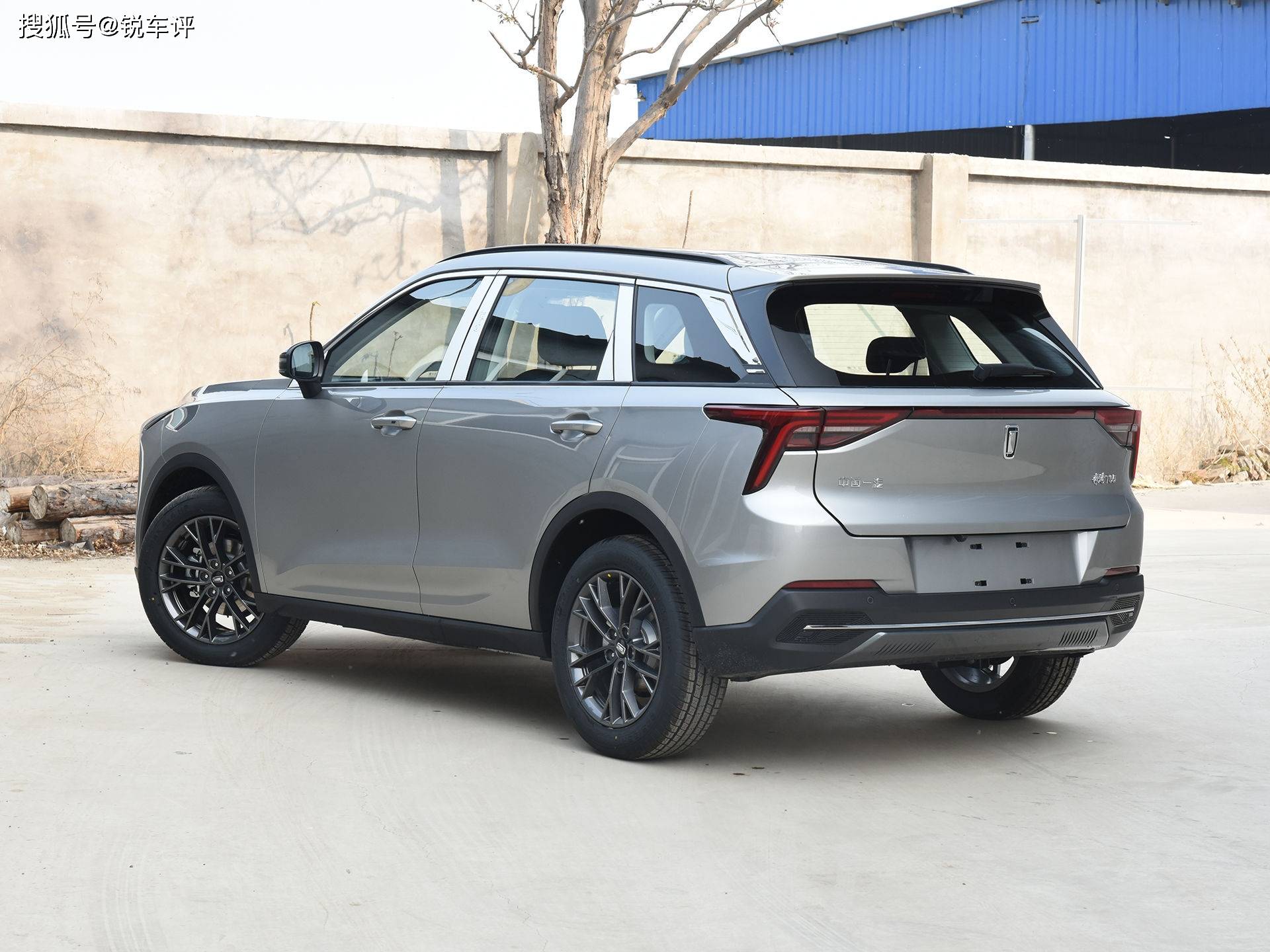 扭力梁后悬全系自动挡一汽奔腾t55不到十万起售