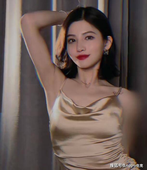 原创万小七能火并不是靠郝一点如今学历曝光引发无数粉丝惊叹