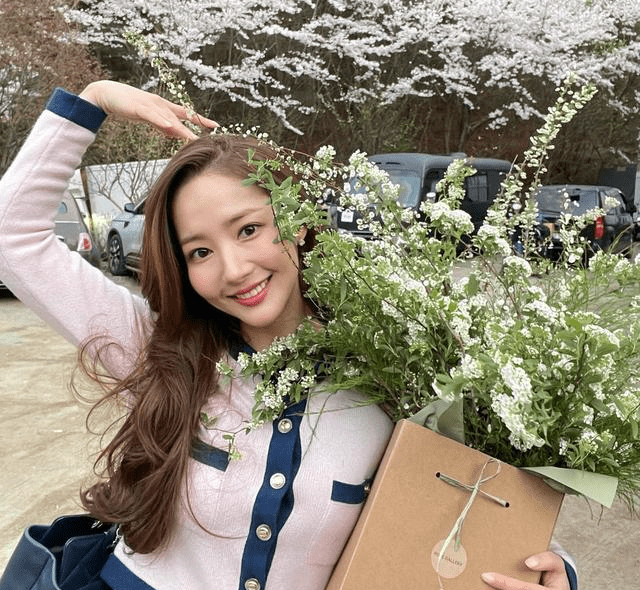 朴敏英2021最新时尚ig穿搭图集