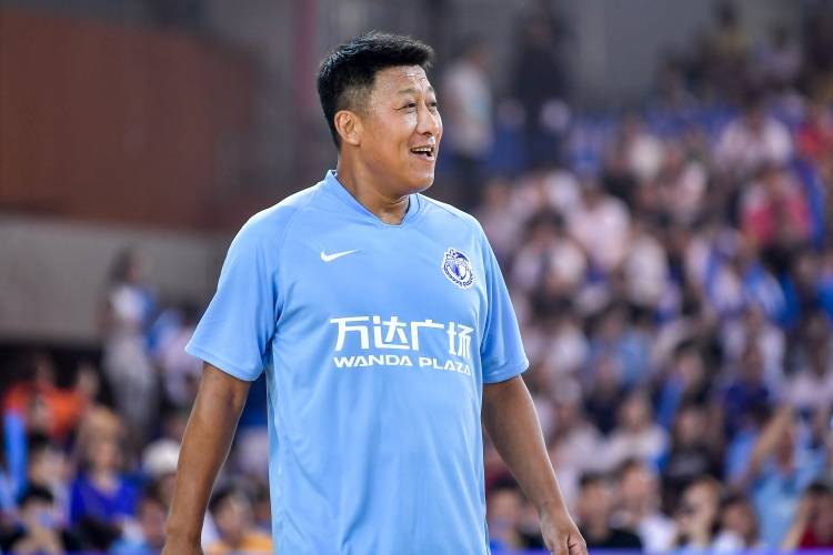 张恩华早就说戒酒了,不知道为啥又喝了 生前梦想是改变中国足球