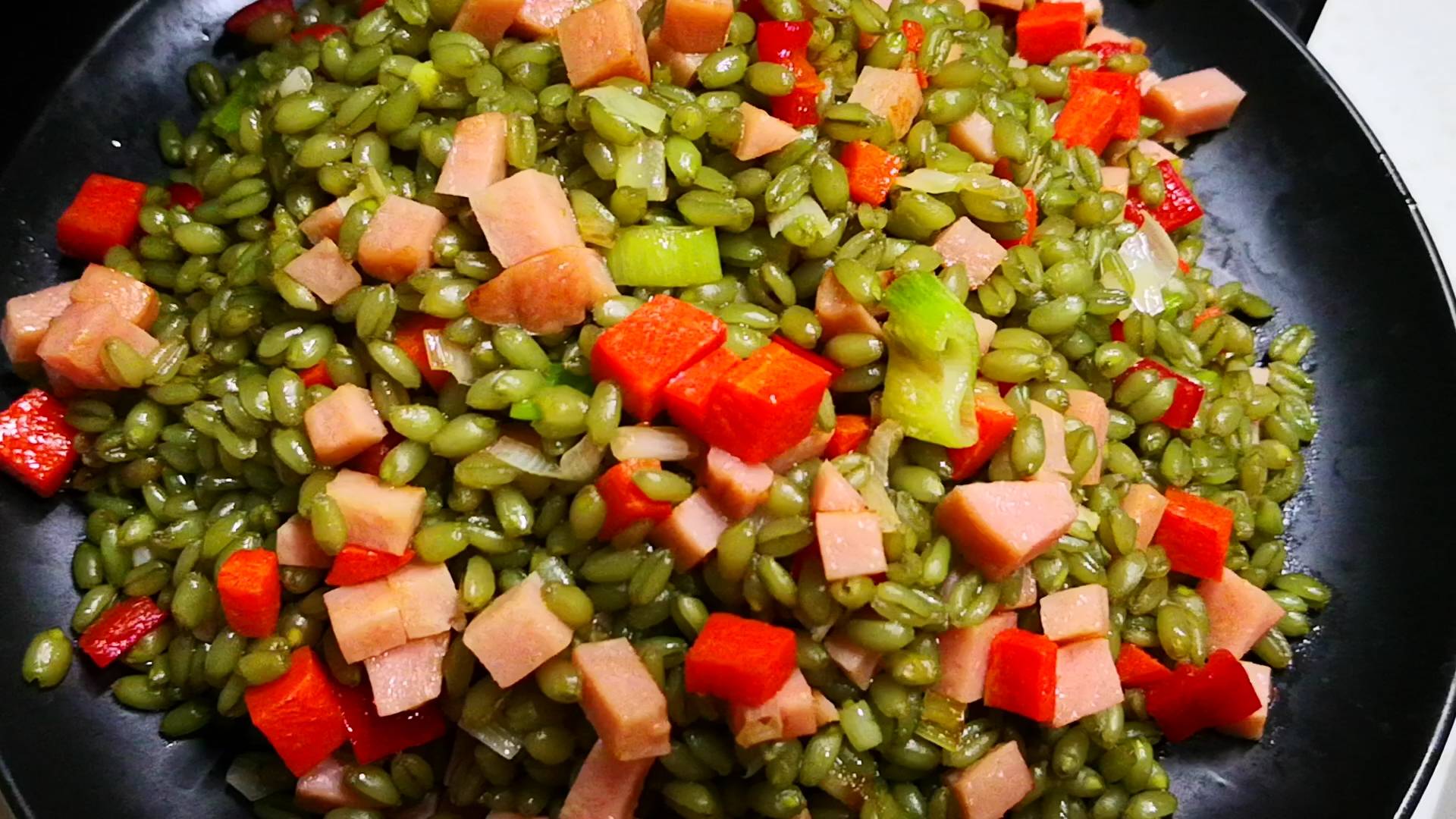 原创青麦仁锅里蒸一蒸作用拿钱都买不到80岁奶奶教土方法真管用