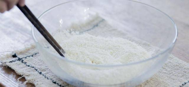 绿豆糕家常做法不用面粉 dd7cc87ec49249788e80b8d0a14efc16.jpeg