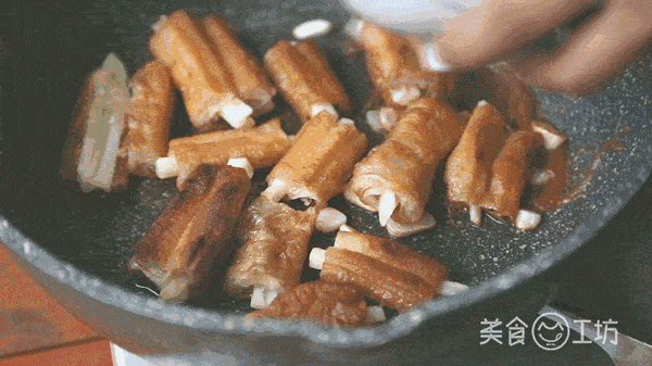 排骨哪个位置比较有肉一点 4e56b8ee26bc43f4a4d00a2b14a80d84.gif