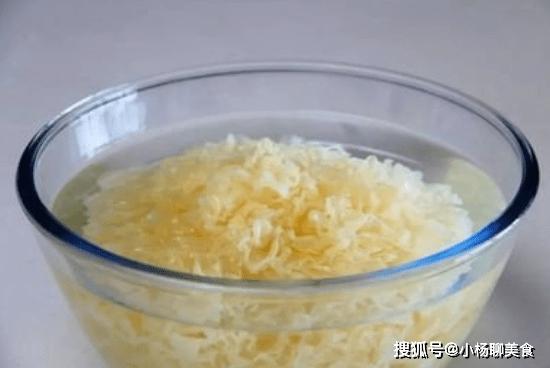 银耳怎么熬出胶且不脆 74d9431645f348fa92664f48e22388e9.png