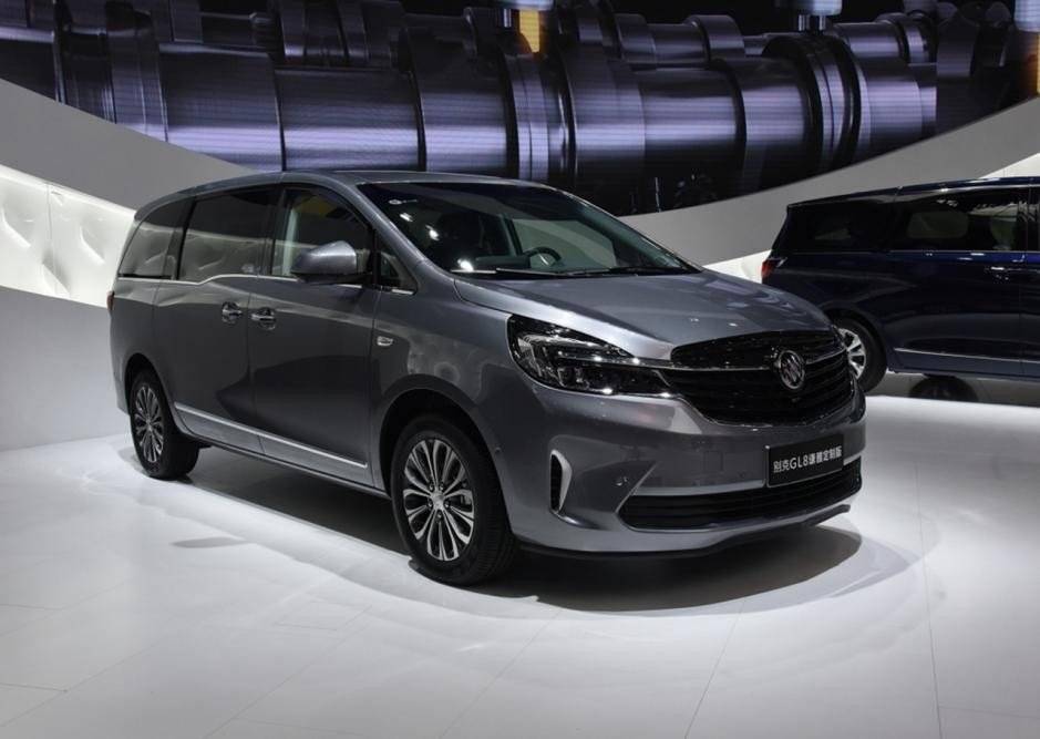 别克gl8谦雅定制版一看就适合高端人士