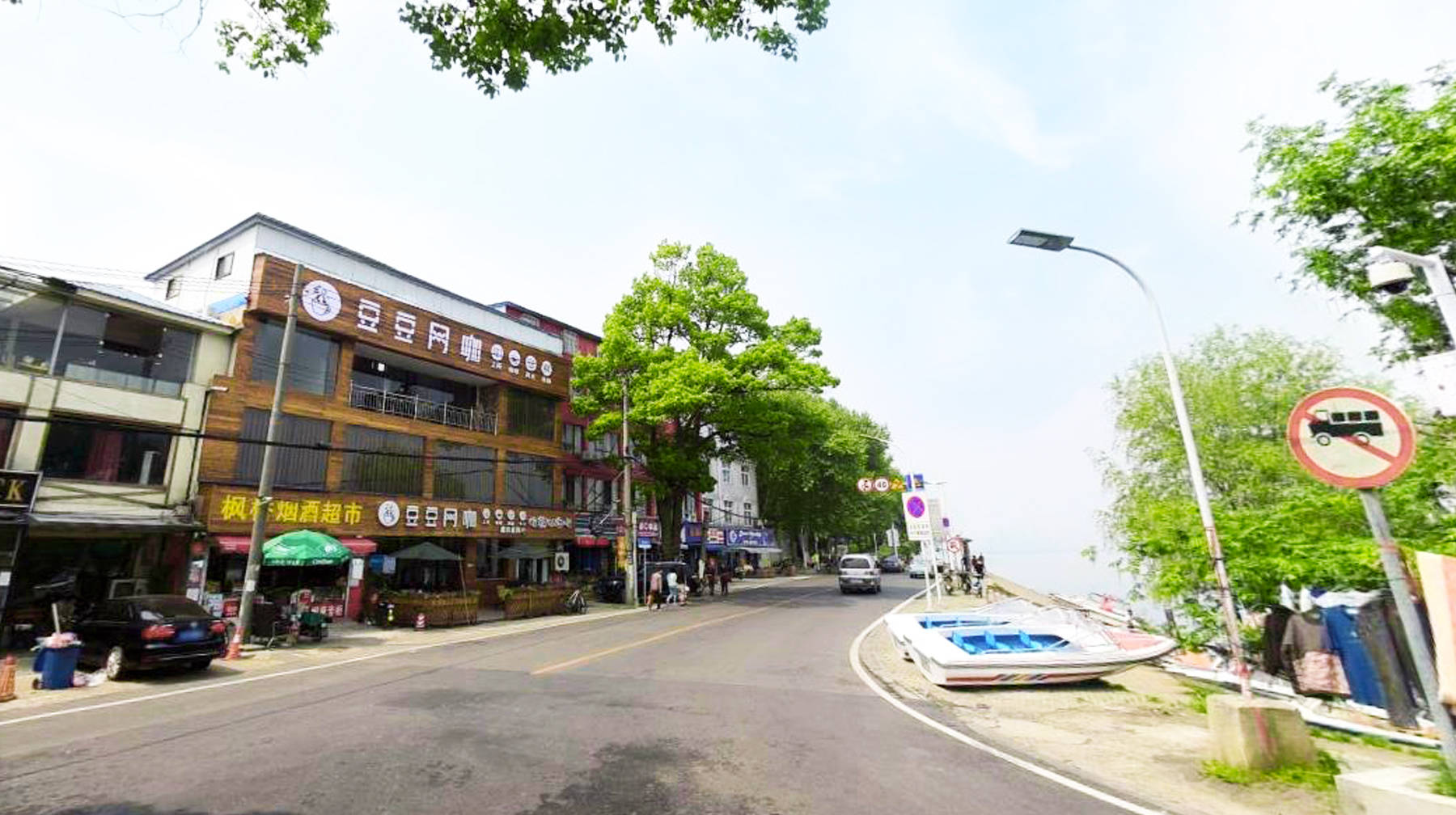 湖光山色两相宜骑行武汉城区这条马路发现闹市区的宁静之美