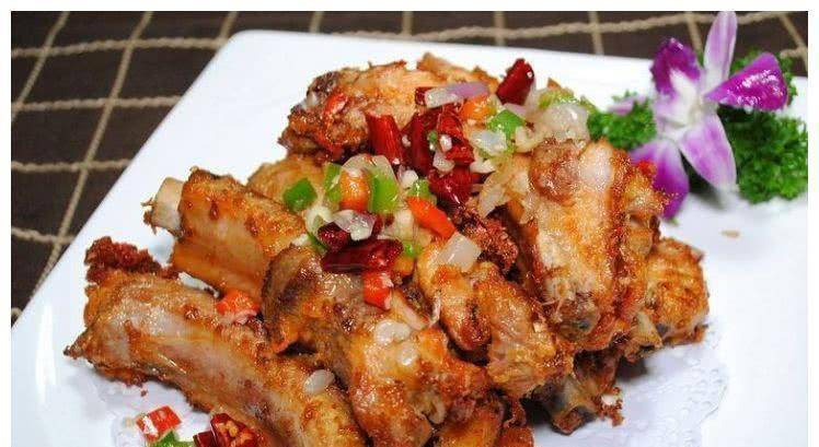 怎么炒干锅牛肉好吃 0c5899a8b8974b7dbd0df6ce04b5fa6d.jpeg