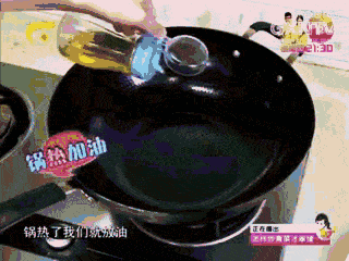 蔬菜|炒蔬菜学会这一招，不溅油不变黄，鲜嫩多汁更好吃！
