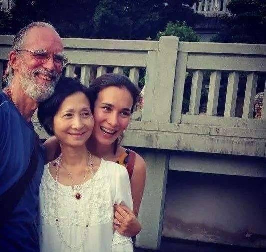 中国最美老奶奶演员 3029b1a5a7134566b93ab4901fa31637.jpeg