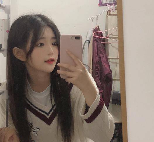 刘丽千直播时吐血被紧急送往就医原因尚不明