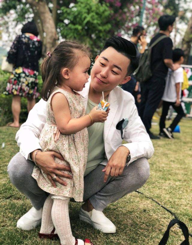 普通女生怎么成为有钱的人 578e8e577984401aba505e0667da1d5f.jpeg