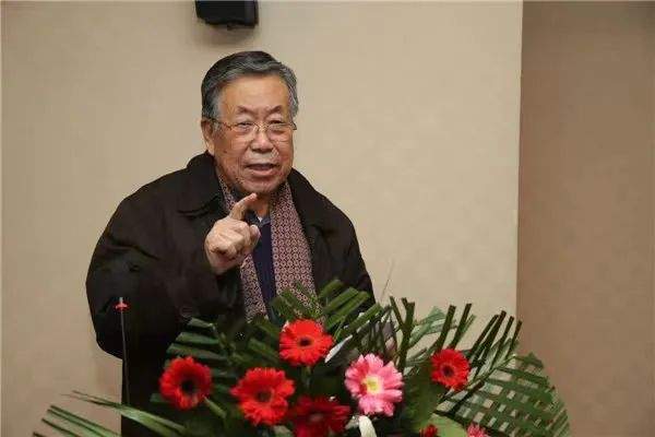 西安交通大学第二附属医院教授,呼吸病学专家,教授杨德昌"只要腿还能