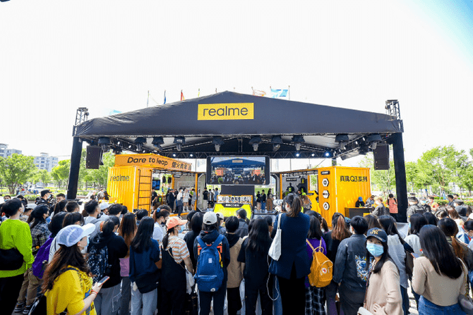 手机|realme真我Q3开售即斩获多平台销量桂冠