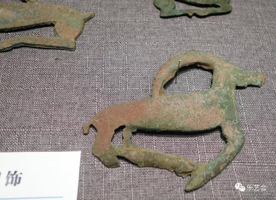 装饰品怎么生产的 6649037dba014b78b5855b11f9acefd3.jpeg