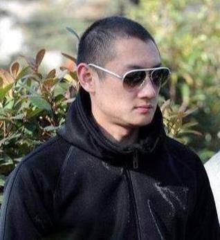 “方瑜”扮演者李钰:24岁一举成名,33岁因病去世,身穿婚纱下葬_汪雨
