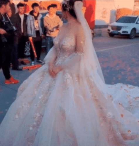 新娘人体婚纱
