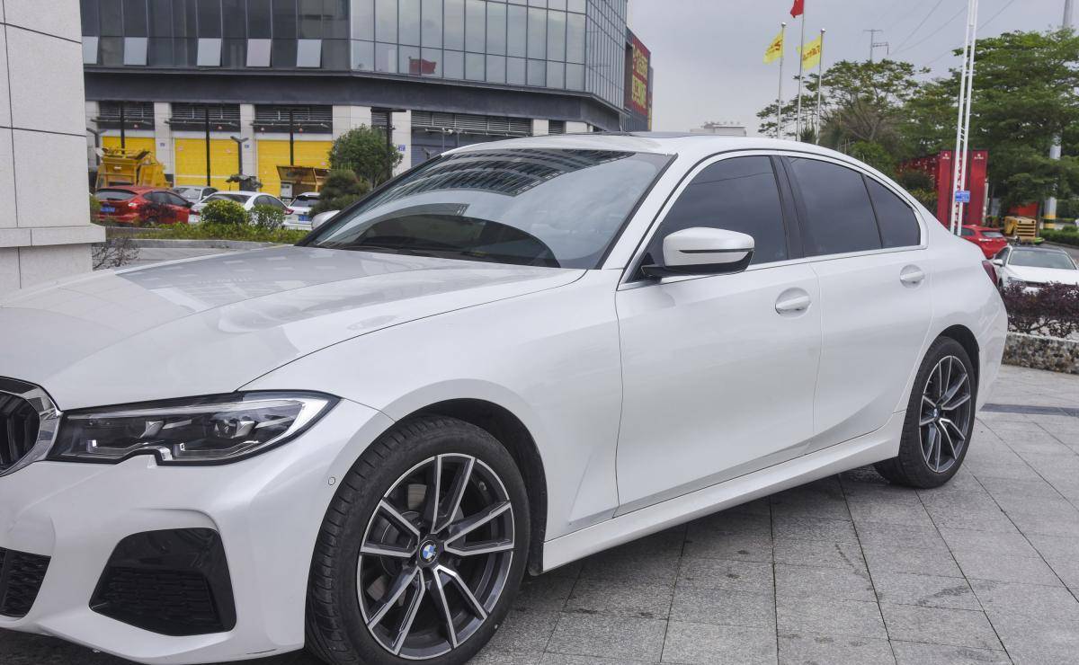 开出去比奥迪A4L还“体面”，宝马3系怎么选？_搜狐汽车_搜狐网