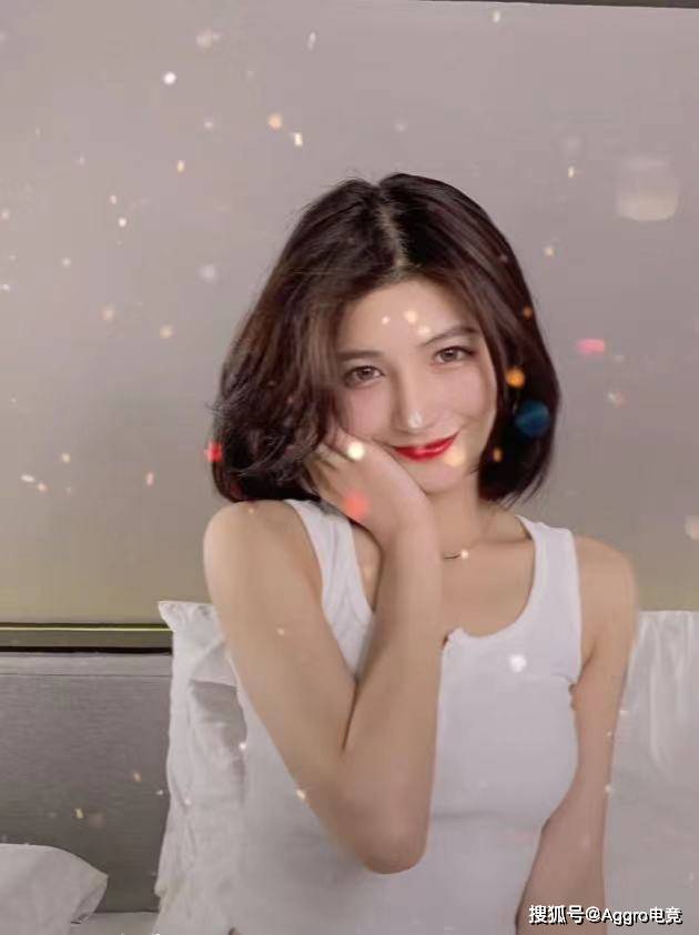 万小七拍网剧被质疑颜值为自证晒出素颜照一点不比明星差