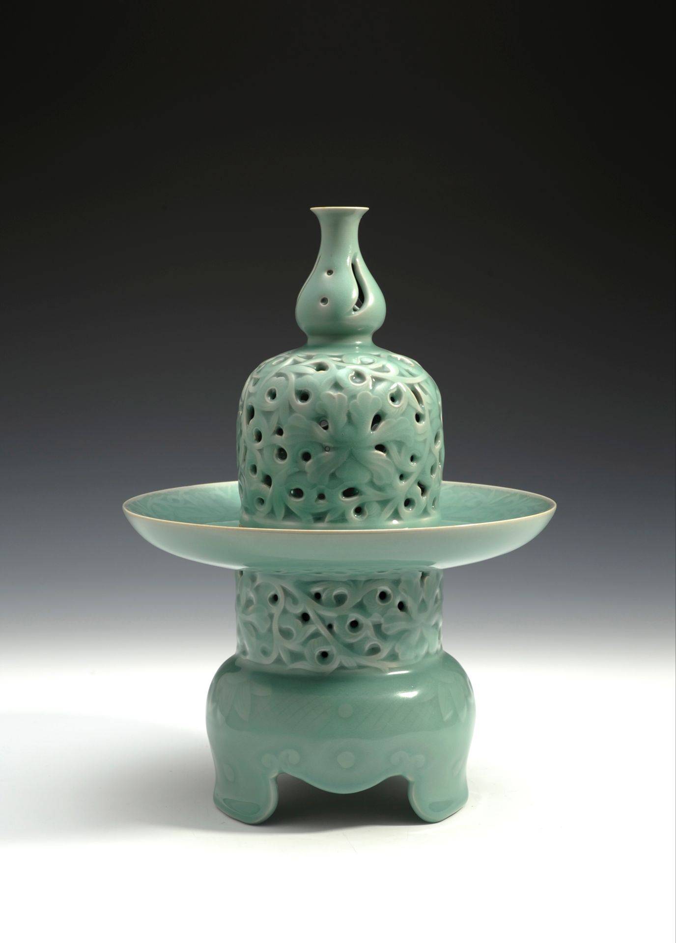 蒋同磊在传承中创新龙泉青瓷