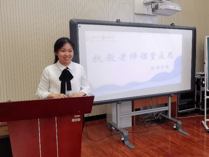 最后,主管教学的尹秀月副校长作总结讲话.