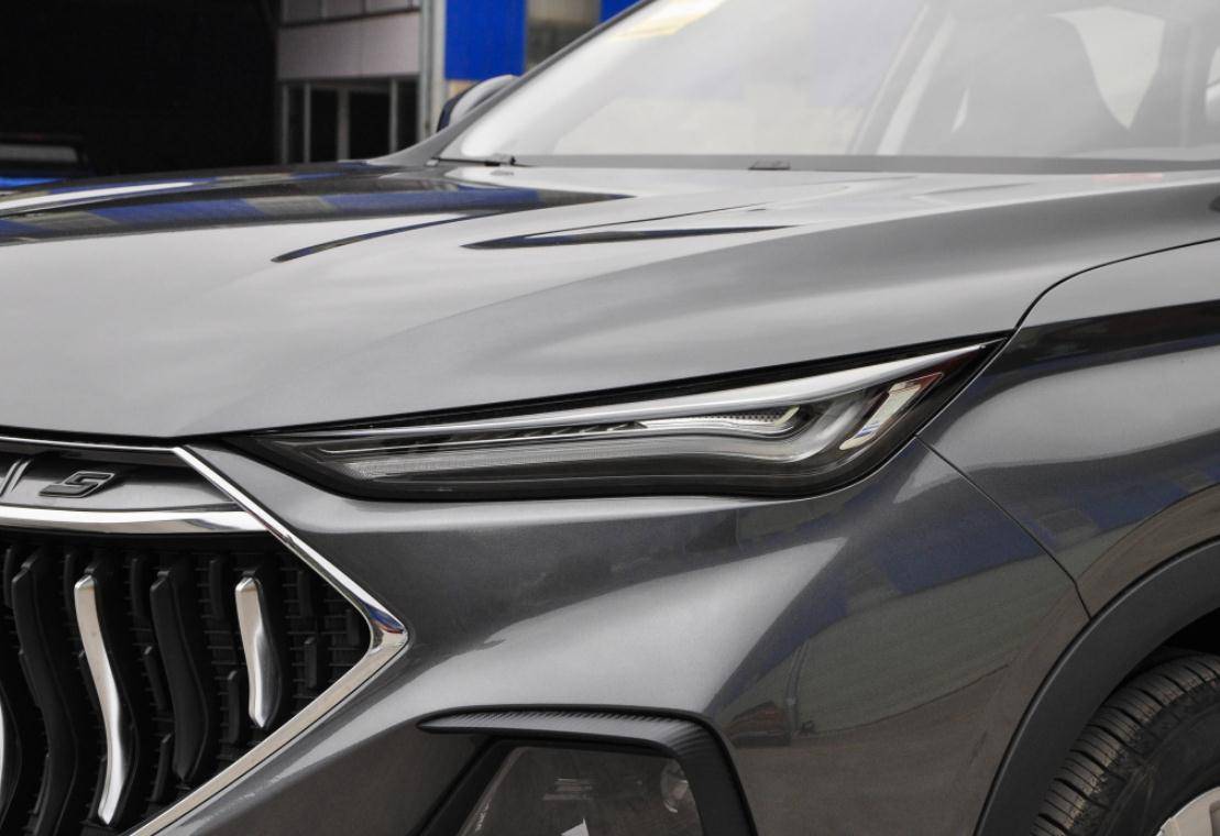 长安欧尚x5趁热打铁新增"手动豪华",7.59万!天窗巡航啥都有