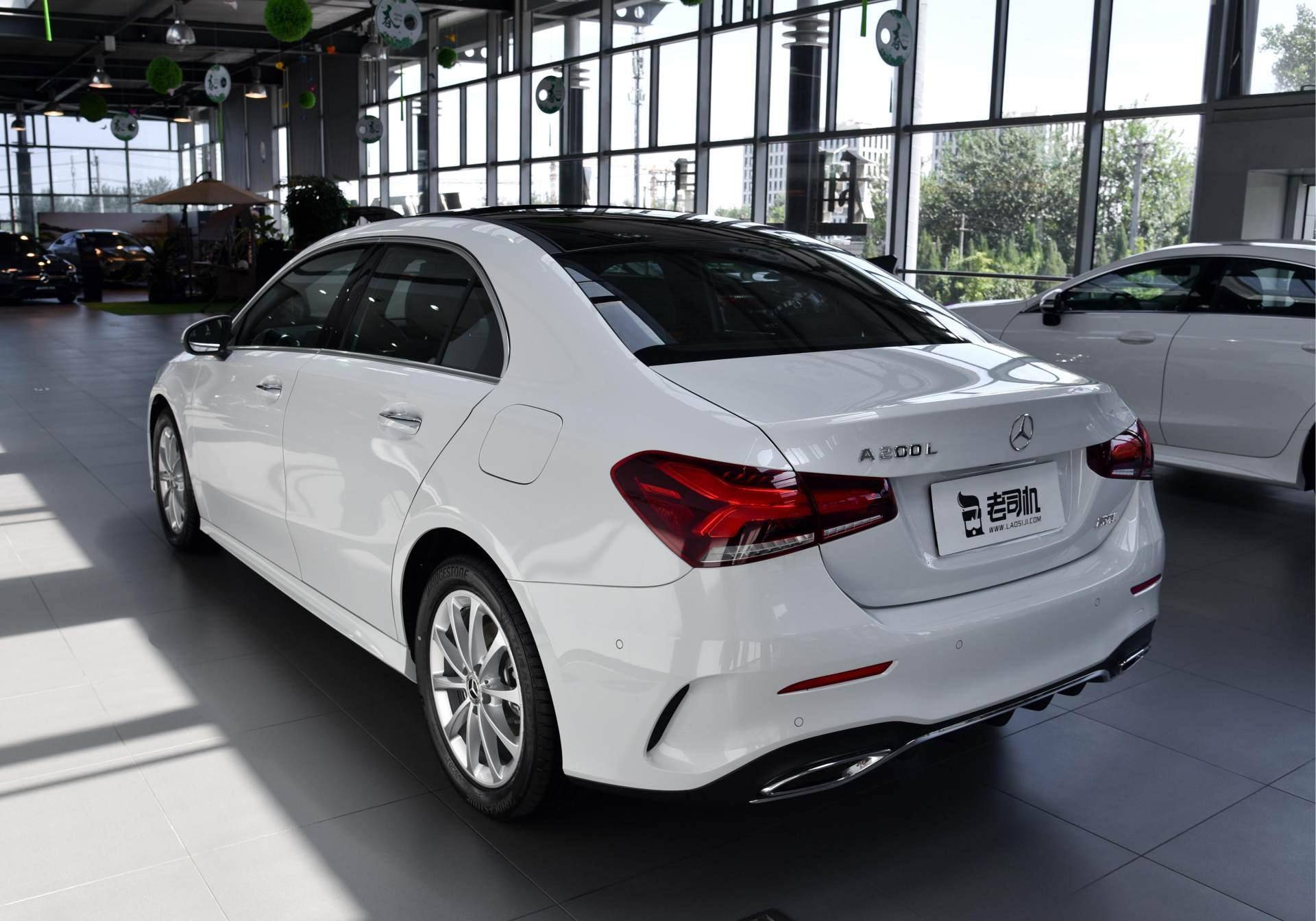 大牌入门豪华车价格人人能接受实拍奔驰a级