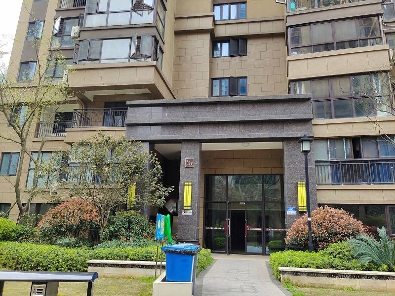 长沙优质法拍房推荐望城区勤诚达新界c地块4栋208室