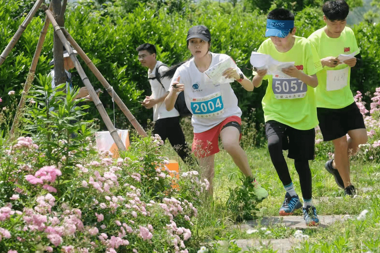 "长三角"美丽乡村红色之旅·梁弄定向越野挑战赛在梁弄镇鸣枪