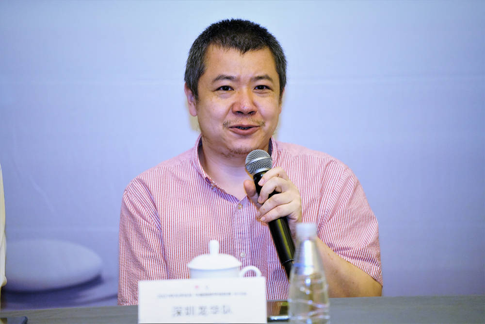 华学明:深圳龙华确实是强队 廖元赫:向杨鼎新老师学习_长兴