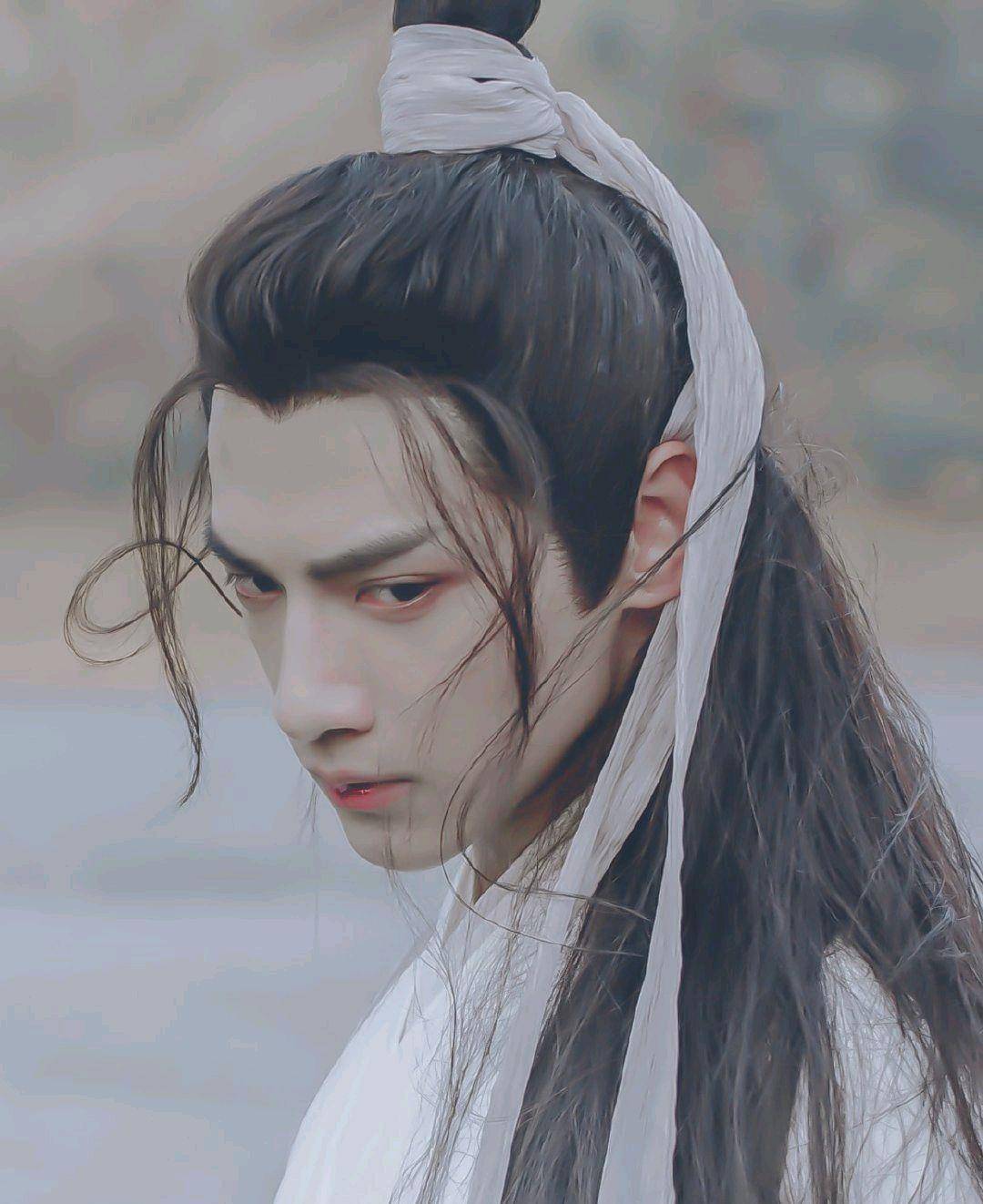 国风少年刘宇高马尾古装造型撞脸罗云熙的润玉你觉得谁更赢