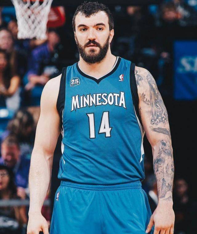 称号大白熊,安东尼在他面前也是小弟_佩科维奇