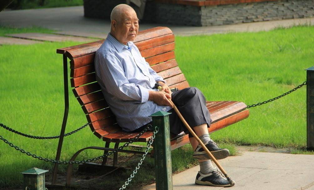 原创宁愿生个儿子没出息也不想生个有出息的闺女老人的理由很真实