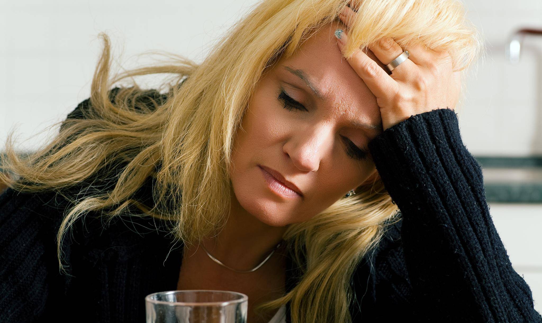 40岁女人治白发偏方白发变黑的10种偏方 自媒体热点