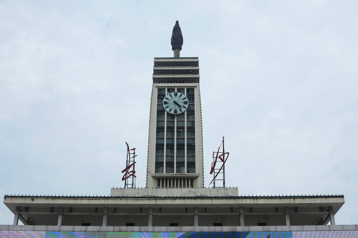 长沙gdp会会超过青岛吗_湖南长沙再成黑马,GDP超越青岛无锡,宁波稳健,郑州能否不掉队