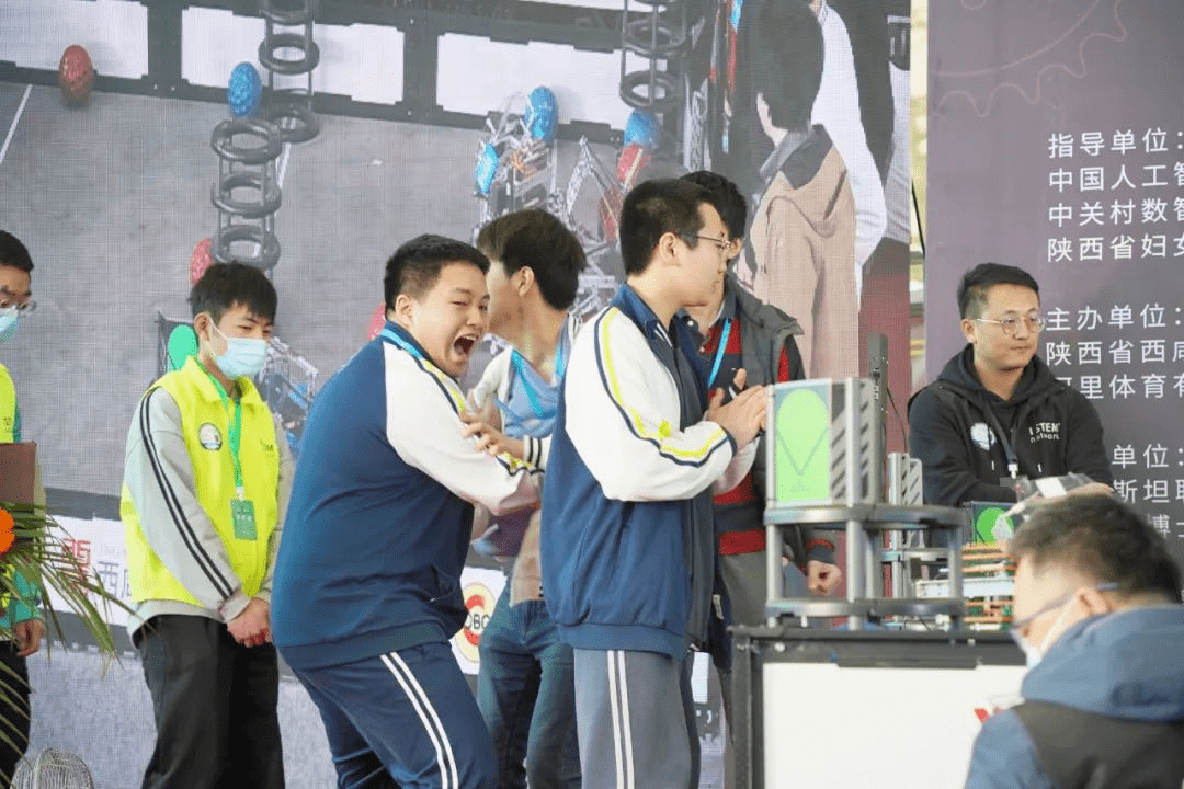 乐博士|【助力成长】全新美国卡大编程师V5认证营西安站开始报名！