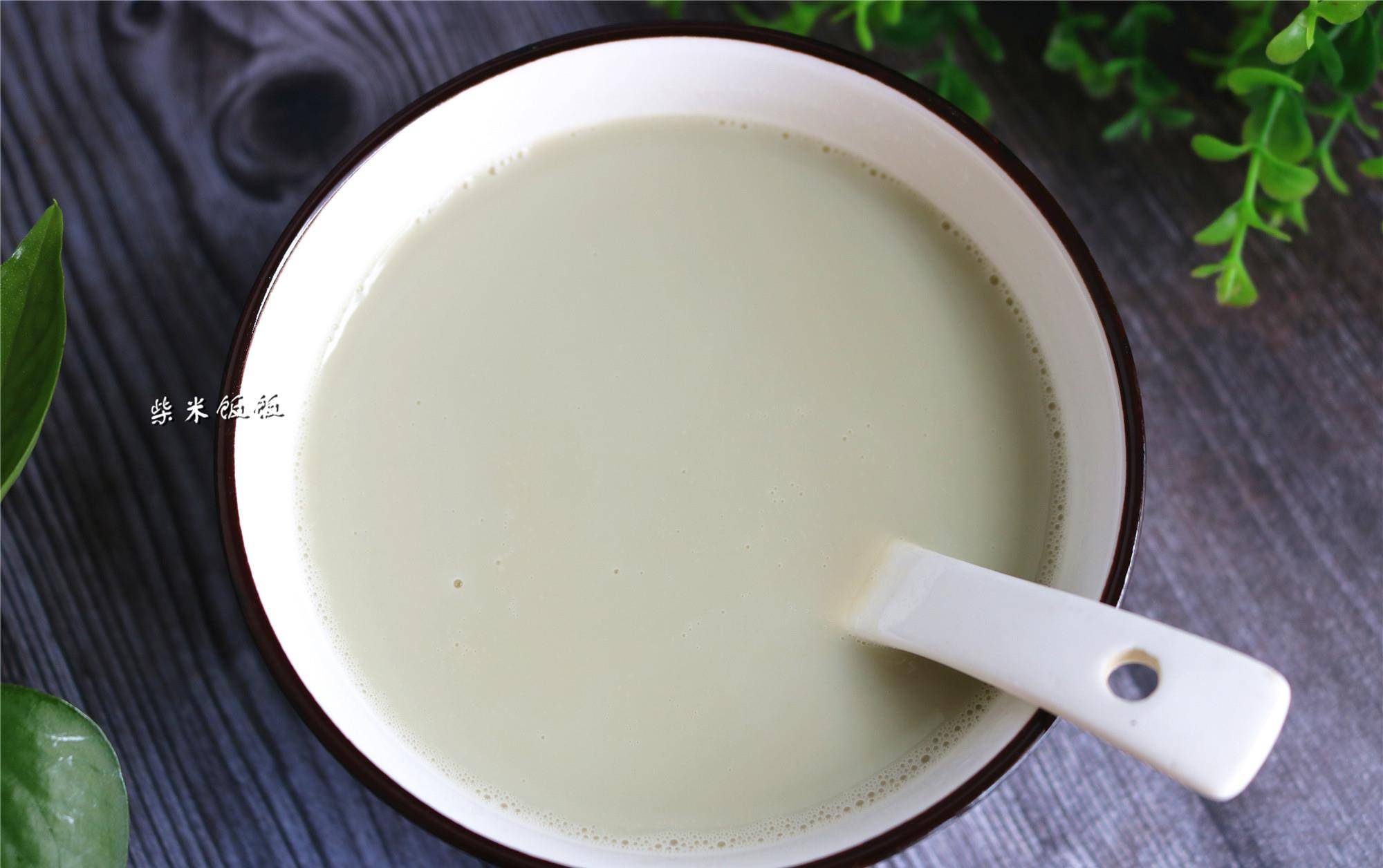 夏季喝豆浆别只放黄豆多加这3样清热润肺又消暑