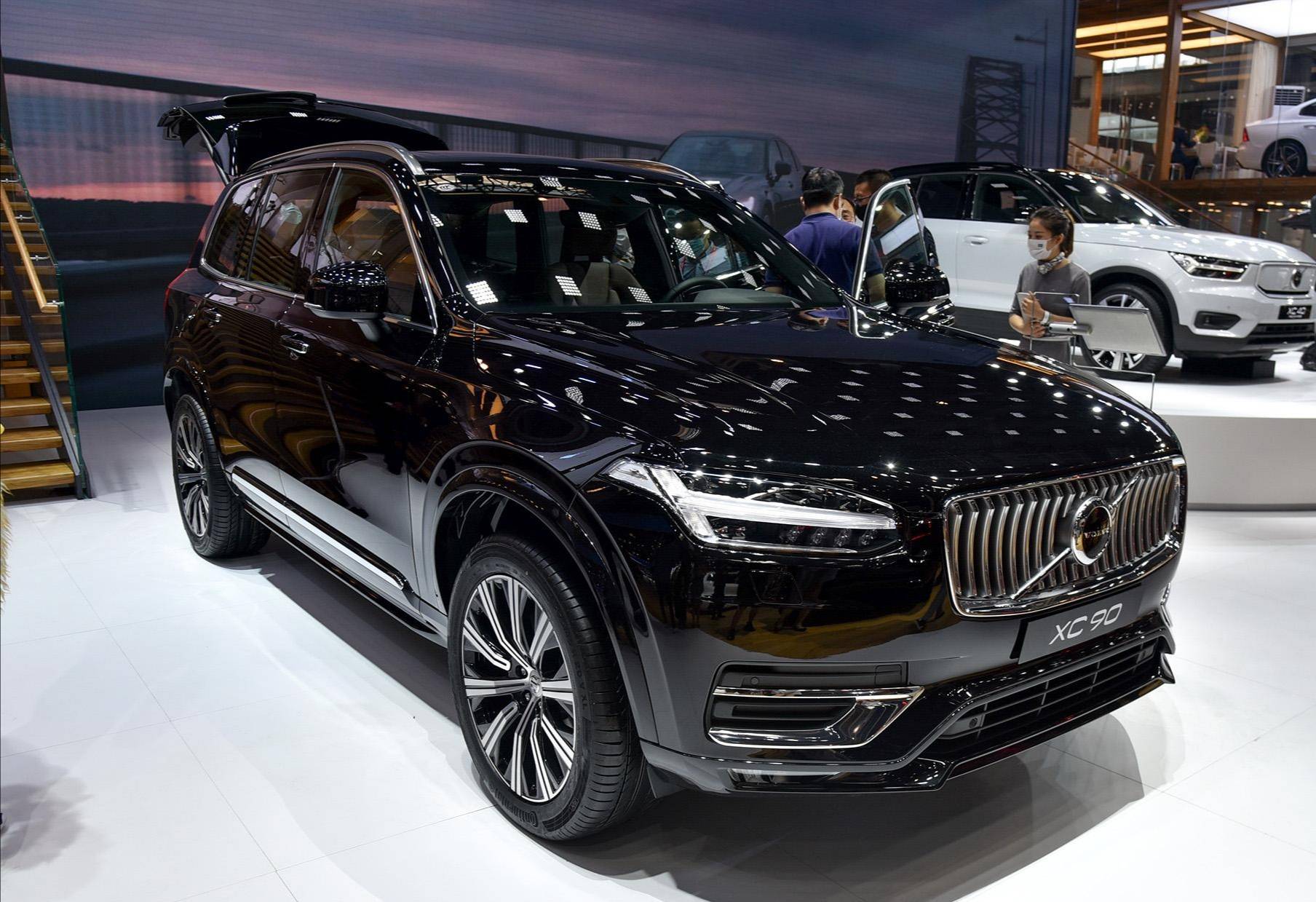对标宝马x5沃尔沃xc90进店实拍油耗8升比途锐还霸气