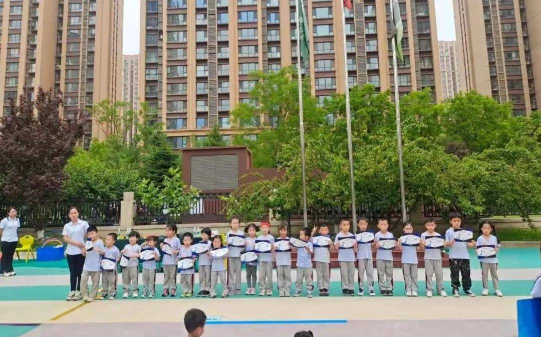 奔跑吧骄傲的少年宝睿幼儿园春季运动会