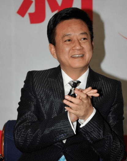 弦子拒绝透露朱军案延期或撤诉,拉黑网友,朱军方委托发声明表态