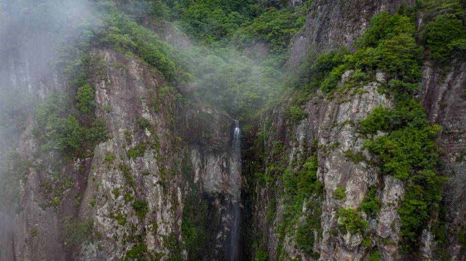 雁荡山瀑布之多足以颠覆你的想象,大小龙湫,散水岩,三折瀑,西大瀑