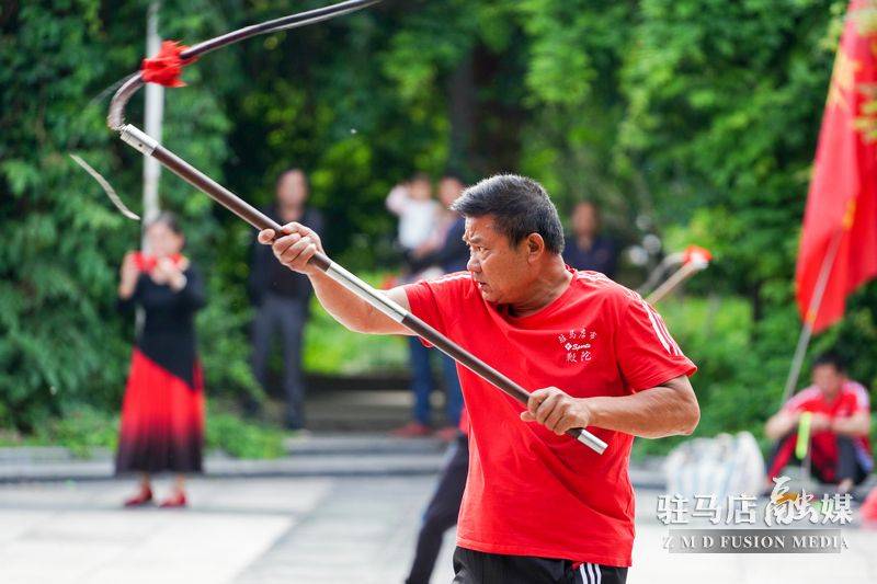 河南驻马店鞭陀打出新花样