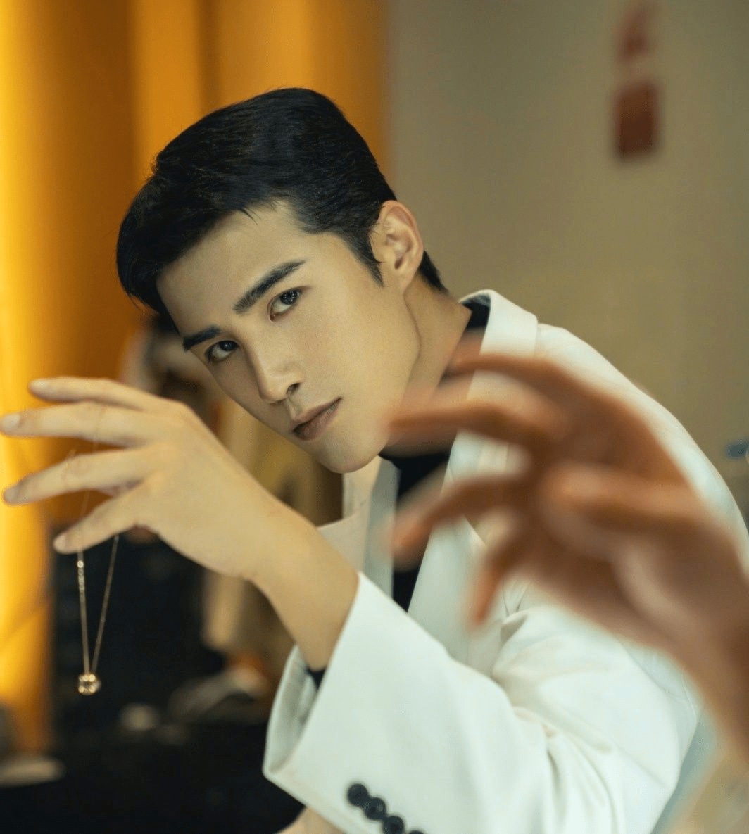 姜潮麦迪娜选大儿子的生日公布喜讯:丹尼尔要当哥哥啦!