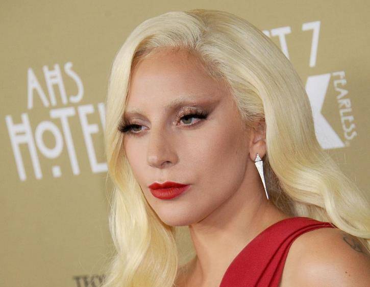 第63届格莱美奖颁奖礼卡卡与亚莉安娜最佳组合踢走bts