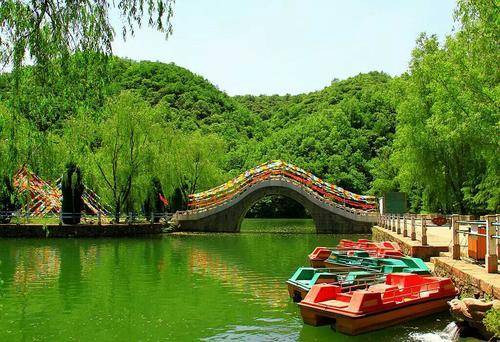 屏山大峡谷风景区值得玩吗 72e0eda5f9c14a12be6aeee53ce08e25.jpeg