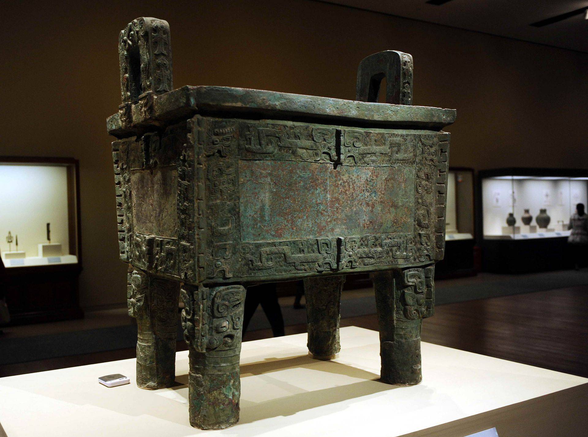 盆栽鉢 古代中国 でかかっ 后母戊鼎 こうぼぼてい 青銅器を模写