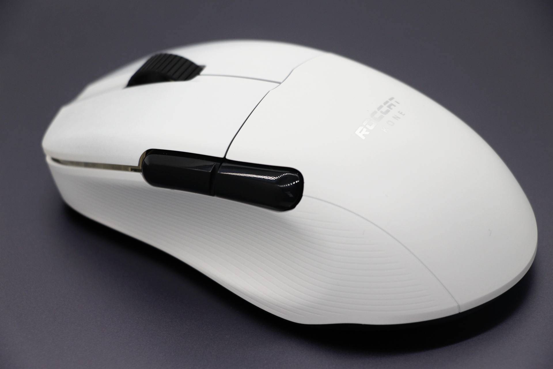 蜂巢轻量化设计,三模连接:冰豹KONE Pro Air无线游戏鼠标体验_Kone