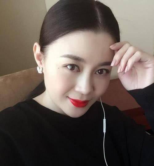 山上美女直播 b0395ee4f7bd49a5b67100b6f1591669.jpeg