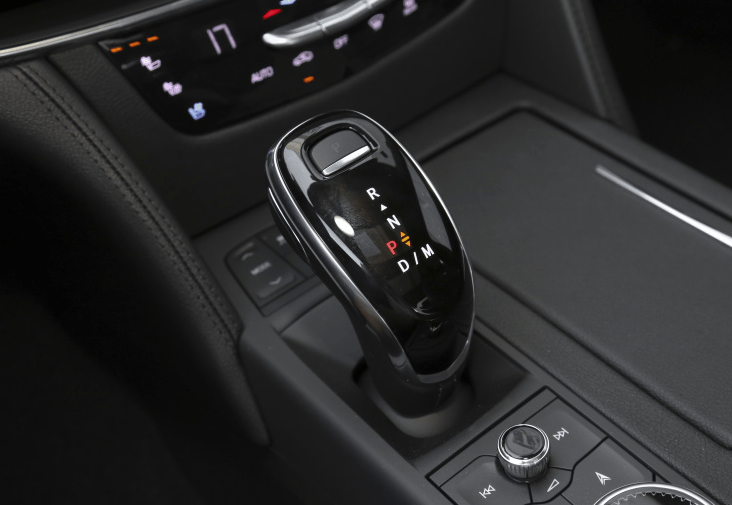 你知道凯迪拉克的档杆怎么设计的吗?